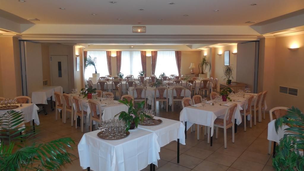 Logis Hotel Restaurant Des Voyageurs Pont-de-Salars المظهر الخارجي الصورة