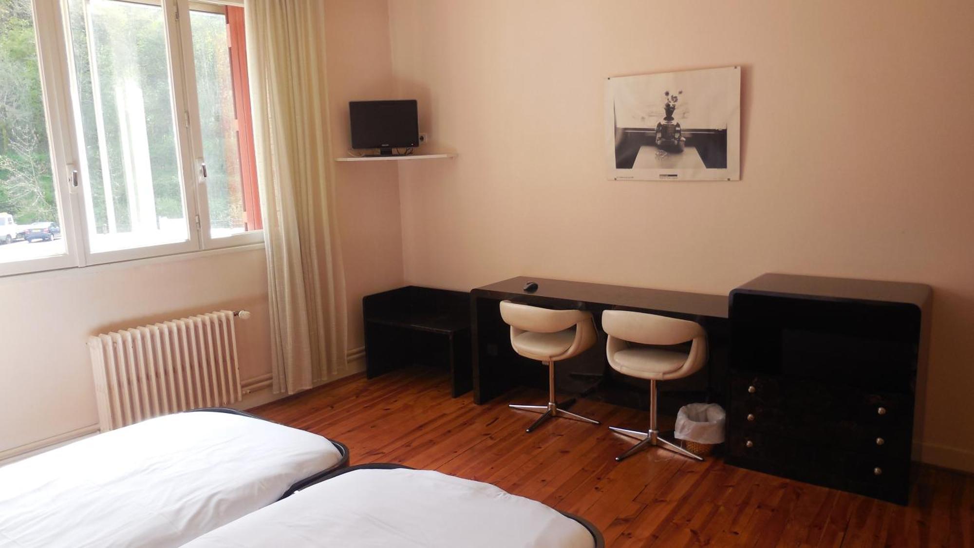 Logis Hotel Restaurant Des Voyageurs Pont-de-Salars الغرفة الصورة