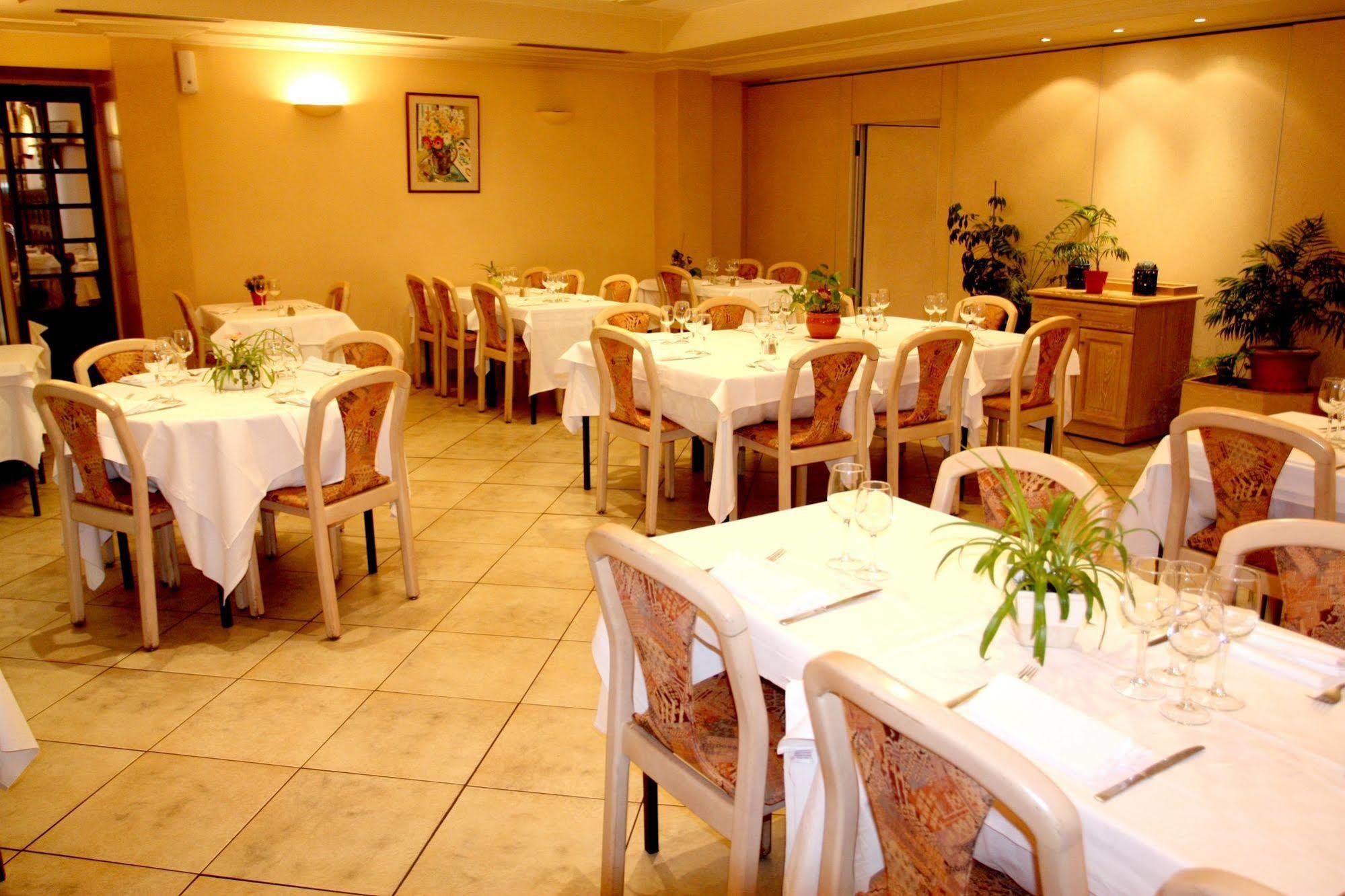 Logis Hotel Restaurant Des Voyageurs Pont-de-Salars المظهر الخارجي الصورة
