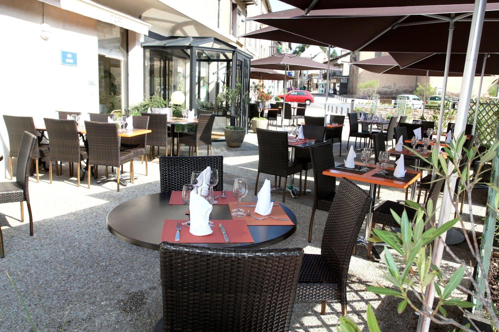 Logis Hotel Restaurant Des Voyageurs Pont-de-Salars المظهر الخارجي الصورة