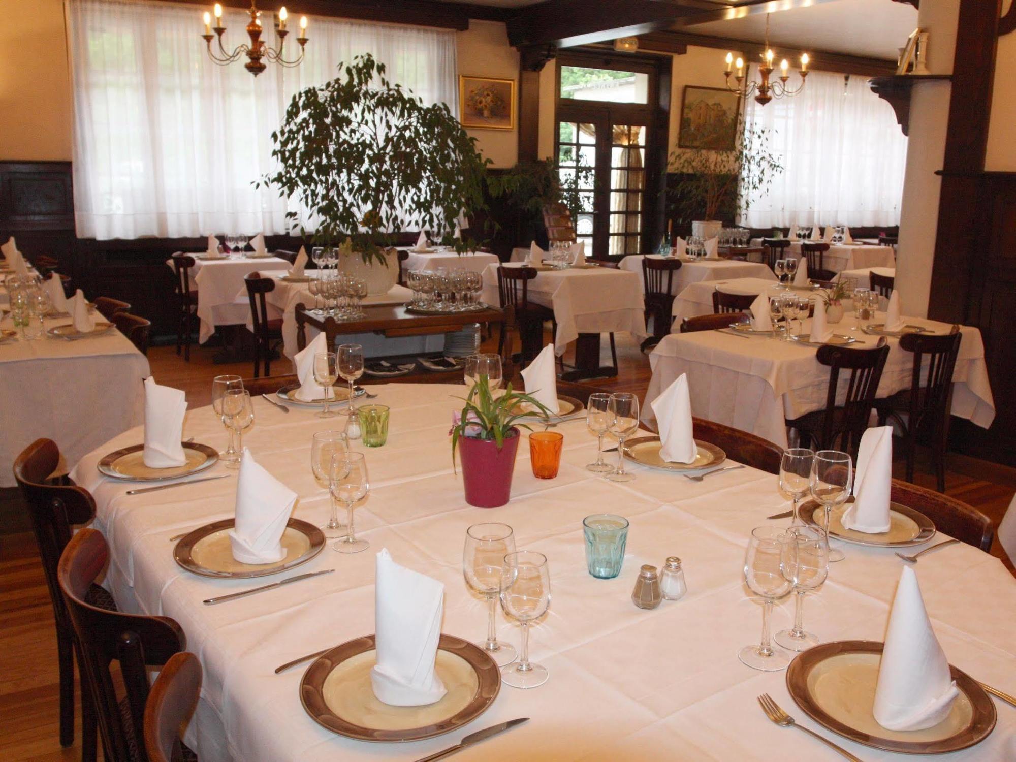 Logis Hotel Restaurant Des Voyageurs Pont-de-Salars المظهر الخارجي الصورة