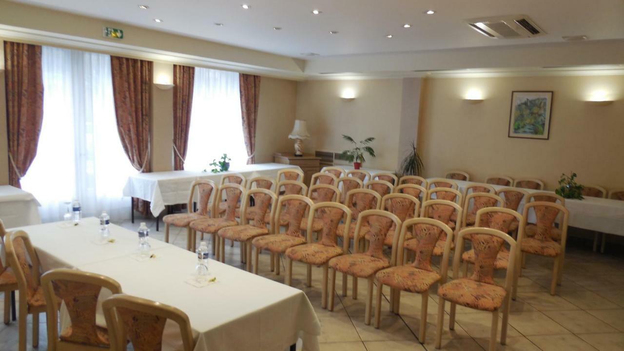 Logis Hotel Restaurant Des Voyageurs Pont-de-Salars المظهر الخارجي الصورة
